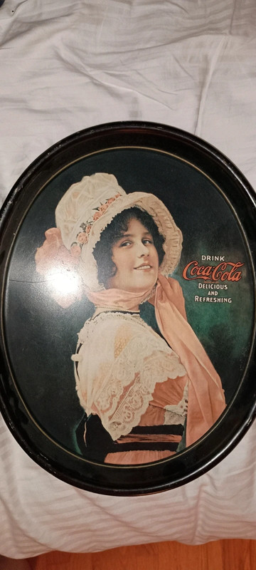 Set of 2 Vintage Coca-Cola Trays 2