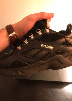 Reebok Aztrek x Pleasures Vinted