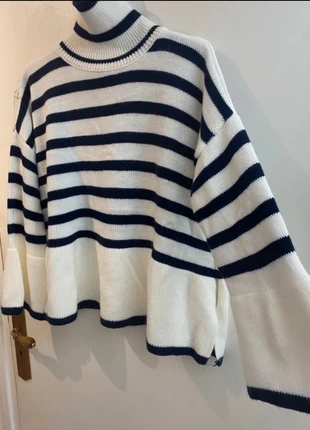 Pull rayé bleu blanc style marinière T.U neuf, marque: Hello Moon Shop, état: Neuf avec étiquette, taille: Taille unique, 35,00 €, 37,45 € Protection acheteurs incluse