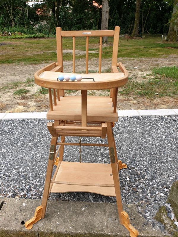 Chaise haute en bois