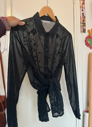 Vintage zwarte blouse met mooie details, merk: Vintage Dressing, staat: Heel goed, maat: M / 38 / 10, € 10,00, € 11,20 inclusief Kopersbescherming