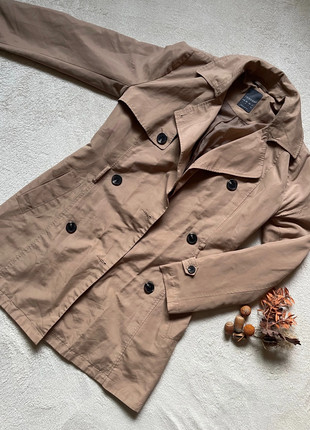 Schicker Trenchcoat , marke: Primark, zustand: Gut, größe: XS / 34 / 6, 5,00 €, 5,95 € inklusive Vinted-Käuferschutz