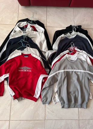 Lot Sweat Umbro Vintage S, marque: Umbro, état: Très bon état, taille: S, 99,00 €, 104,65 € Protection acheteurs incluse