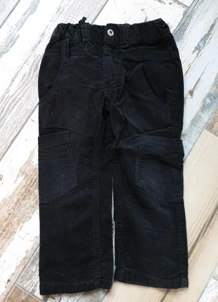 Pantalon velours noir tout compte fait 3ans, marke: Tout Compte Fait, zustand: Zufriedenstellend, größe: 24–36 Monate / 92, 2,00 €, 2,80 € inklusive Vinted-Käuferschutz