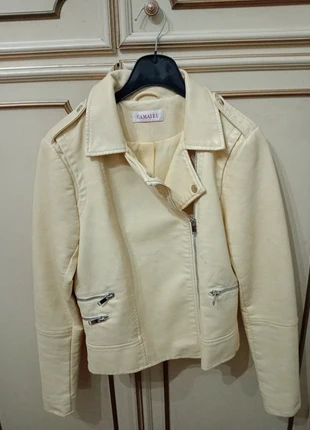 Giubbino eco giallo chiaro Camaieu taglia 42, brand: Camaïeu, condizioni: Ottime, taglia: M / IT 42 / EU 38, €8.00, €9.10 include la Protezione acquisti