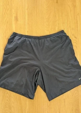 Short Noir Nike | Taille XL | Très bon état, marque: Nike, état: Très bon état, taille: XL, 14,40 €, 15,82 € Protection acheteurs (Pro) incluse