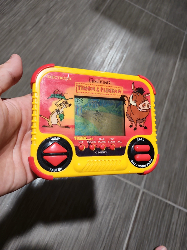 Lion king handheld clearance game