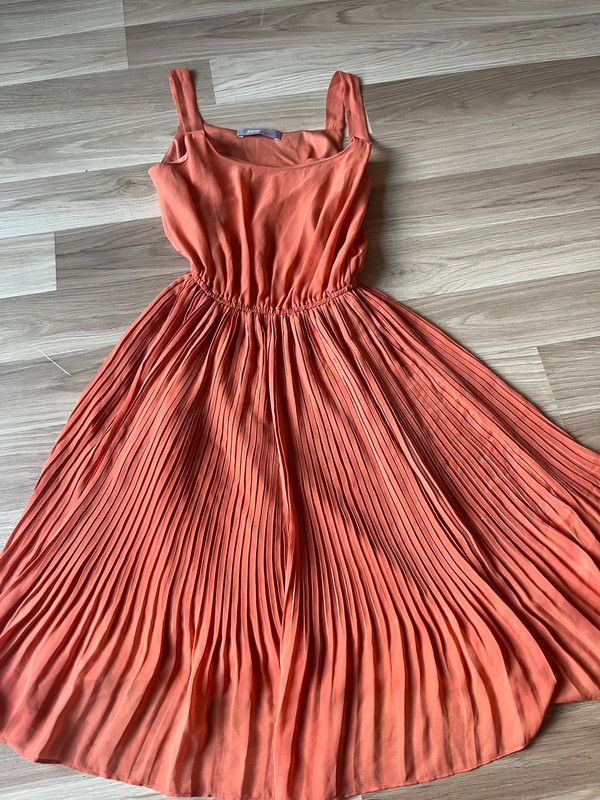 Suknelė 1