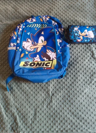 Lot sac à dos/cartable bleu sonic double poches et compartiments + trousse double compartiment sonic, marque: sonic, état: Très bon état, 18,00 €, 19,60 € Protection acheteurs incluse