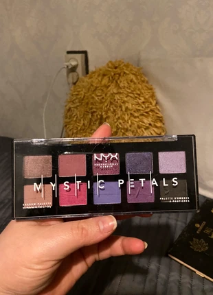 Nyx my stic petals oogschaduwpallet, merk: NYX, staat: Nieuw met prijskaartje, € 5,00, € 5,95 inclusief Kopersbescherming