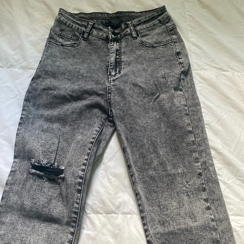 Gray Acid Wash Ripped Skinny Jeans 3