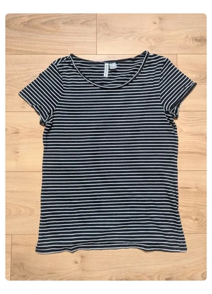 T-shirt manches courtes à rayures H&M Divided - Blanc & Noir- Taille L - Très bon état, marque: H&M Divided, état: Très bon état, taille: L / 40 / 12, 1,50 €, 2,28 € Protection acheteurs incluse