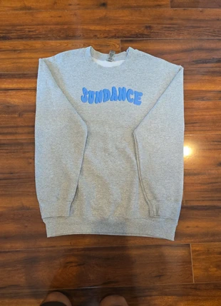 Grey crew neck sweater, brand: NO LABEL, condition: Very good, size: M, $7.50, $8.58 includes Buyer Protection