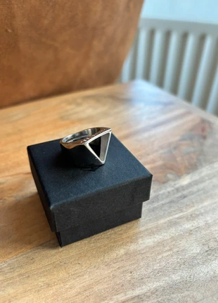 R&S zegelring, merk: rock and steel, staat: Nieuw met prijskaartje, maat: 59.7 mm / 19 mm Ø, € 15,00, € 16,45 inclusief Kopersbescherming