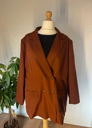 Shein curve: Oversized Orange/Brown Double Breasted Lapel Neck Blazer, marque: Shein Curve, état: Neuf sans étiquette, taille: 4XL / 48 / 20, 5,00 €, 5,95 € Protection acheteurs incluse