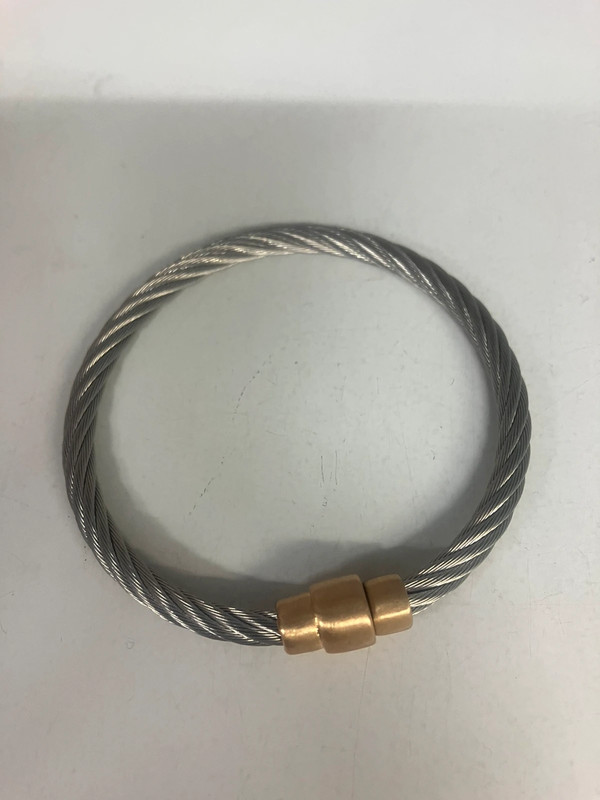 Cable wire bracelet in metal with a magnet clasp 2