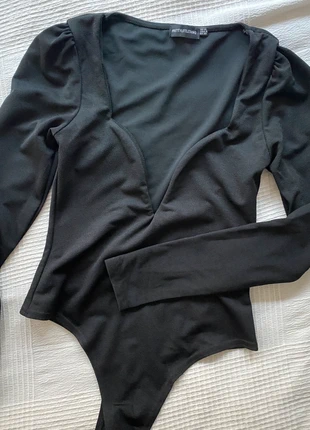 Body PrettyLittleThing, brand: PrettyLittleThing, condition: Very good, size: M / 38 / 10, €15.00, €16.45 includes Buyer Protection
