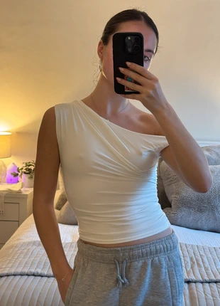 Kaiia one shoulder slinky top, brand: ASOS, condition: Very good, size: XS / 6, £8.00, £9.10 includes Buyer Protection