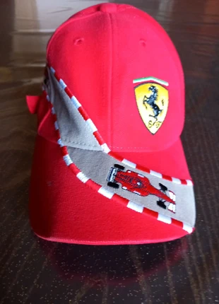 Cappello rosso ferrari, brand: Ferrari, condizioni: Ottime, taglia: XS, €5.00, €5.95 include la Protezione acquisti
