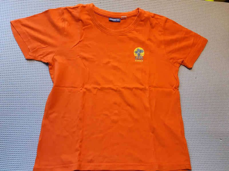 Tee shirt manches courtes taille 11/12 ans 1