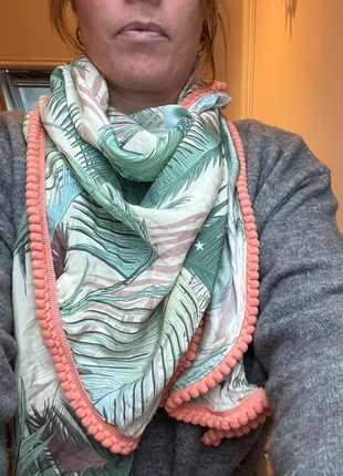 Luxe POM Amsterdam sjaal, merk: POM Amsterdam, staat: Heel goed, € 30,00, € 32,20 inclusief Kopersbescherming