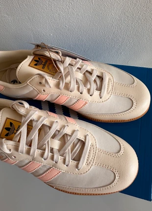 Adidas Samba OG J crème/beige et rose, marke: adidas, zustand: Neu, mit Etikett, größe: 36.5, 69,00 €, 73,15 € inklusive Vinted-Käuferschutz