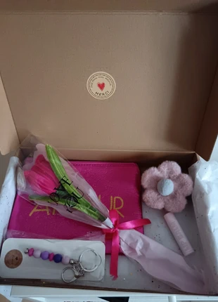 Coffret amour rose, état: Neuf avec étiquette, 15,00 €, 16,45 € Protection acheteurs incluse