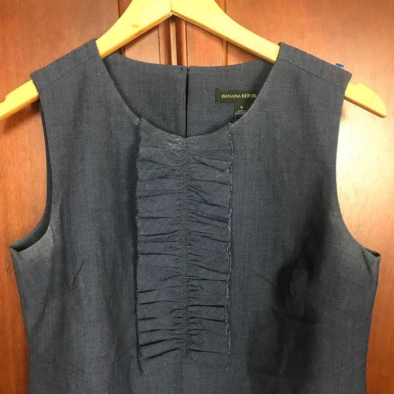 Banana Republic Blouse Top Womens Size 6 Navy Blue Ruffled Sleeveless Wool Blend 3