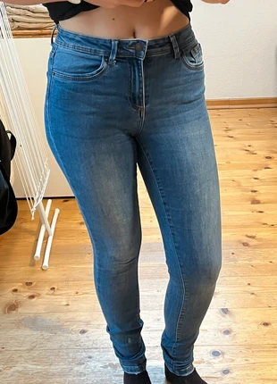 Skinny jeans, marque: Vero Moda, état: Très bon état, taille: XS / 34 / 6, 4,00 €, 4,90 € Protection acheteurs incluse