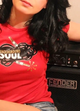 Underground Soul fitted t-shirt merchandise, brand: underground soul, condizioni: Nuovo senza cartellino, taglia: S, €5.00, €5.95 include la Protezione acquisti