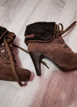 Bottine à talon , condition: Good, size: 37, €5.00, €5.95 includes Buyer Protection