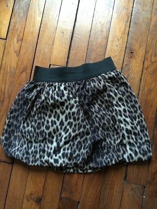 Mini jupe boule léopard 1