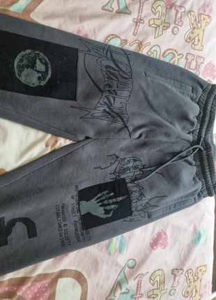 Comfortable alternative jogging pants, merk: New Yorker, staat: Heel goed, maat: XS, € 5,00, € 5,95 inclusief Kopersbescherming