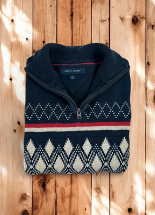 Pull 1/4 Zip, Halfzip Tommy Hilfiger Bleu marine Noel/ Col camionneur / Logo brodé / Taille S Homme, marke: Tommy Hilfiger, zustand: Sehr gut, größe: S, 45,00 €, 47,95 € beinhaltet Vinted-Käuferschutz Pro