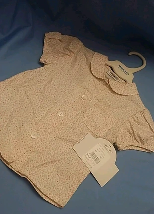 Camisa bebé , merk: Miranda, staat: Nieuw met prijskaartje, maat: 9-12 maanden / 74 cm, € 2,50, € 3,33 inclusief Kopersbescherming