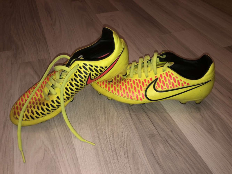 Magistra nike deals