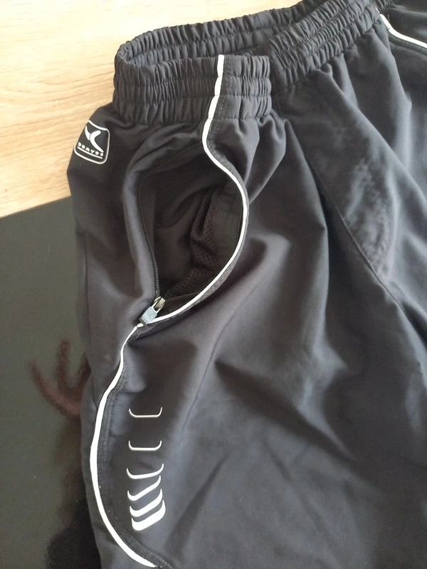 Short noir homme S - photo numéro 4