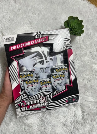 Coffret Classeur Pokémon Flamme Blanche, brand: Pokémon, condition: New with tags, €59.00, €62.65 includes Buyer Protection Pro