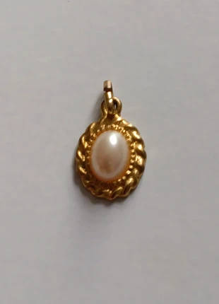 (B1) Petit pendentif vintage avec perle nacrée sertie dans un entourage doré torsadé ancien chic, marque: Vintage Dressing, état: Très bon état, 11,95 €, 13,25 € Protection acheteurs incluse