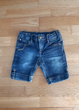 Pantalón corto vaquero niña Zara, merk: Zara, staat: Goed, maat: 4 jaar / 104 cm, € 5,00, € 5,95 inclusief Kopersbescherming