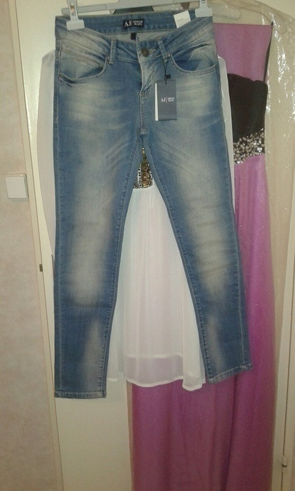 ARMANi jeans neuf 1