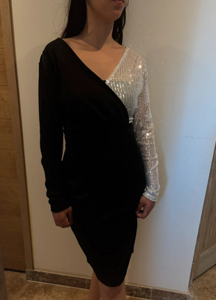 Robe de soirée noir sequins argentés Ibiza Summer été asymétrique, état: Neuf sans étiquette, taille: XL / 42 / 14, 8,99 €, 10,14 € Protection acheteurs incluse