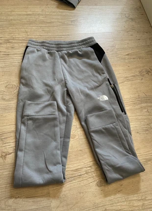 Ensemble the north face, marque: The North Face, état: Bon état, taille: XXL, 20,00 €, 21,70 € Protection acheteurs incluse