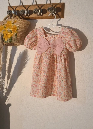 Robe fleurie printanière Shein, merk: Shein, staat: Nieuw zonder prijskaartje, maat: 3 jaar / 98 cm, € 9,00, € 10,15 inclusief Kopersbescherming