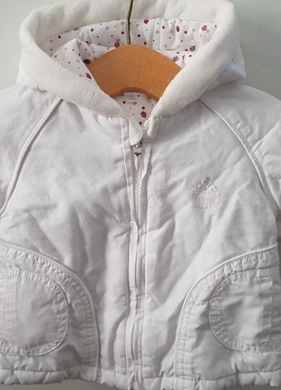 Veste blanche mi saison, merk: Kitchoun, staat: Veelgebruikt, maat: 9-12 maanden / 74 cm, € 8,00, € 9,10 inclusief Kopersbescherming