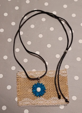 Collar flor azul turquesa oscuro regulable, marca: NECKLACE, estado: Muy bueno, 4,00 €, 4,90 € Protección al comprador incluida