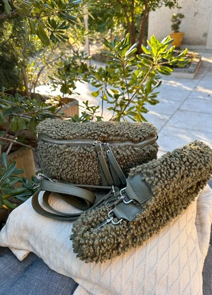 Sac Banane Taille L inspiration Teddy Bear vendu avec deux Bandoulières, brand: inspiration peau de mouton+cuir véritable/Boutique, condition: Very good, €47.00, €50.05 includes Buyer Protection Pro