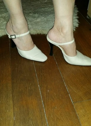 Chaussure à talons beige cuir taille 36, marque: André, état: Satisfaisant, taille: 36, 8,00 €, 9,10 € Protection acheteurs incluse