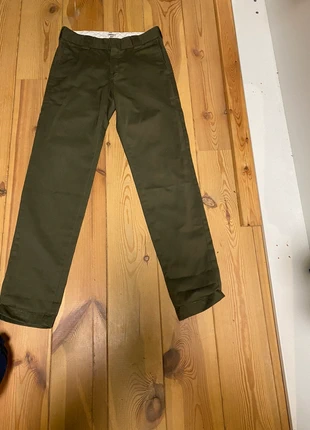 Donker groene broek carhartt , marque: Carhartt, état: Bon état, taille: W29 | FR 38, 20,00 €, 21,70 € Protection acheteurs incluse