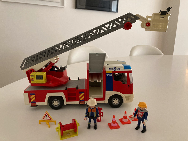 Playmobil 9463 City Action : Camion de pompiers avec échelle